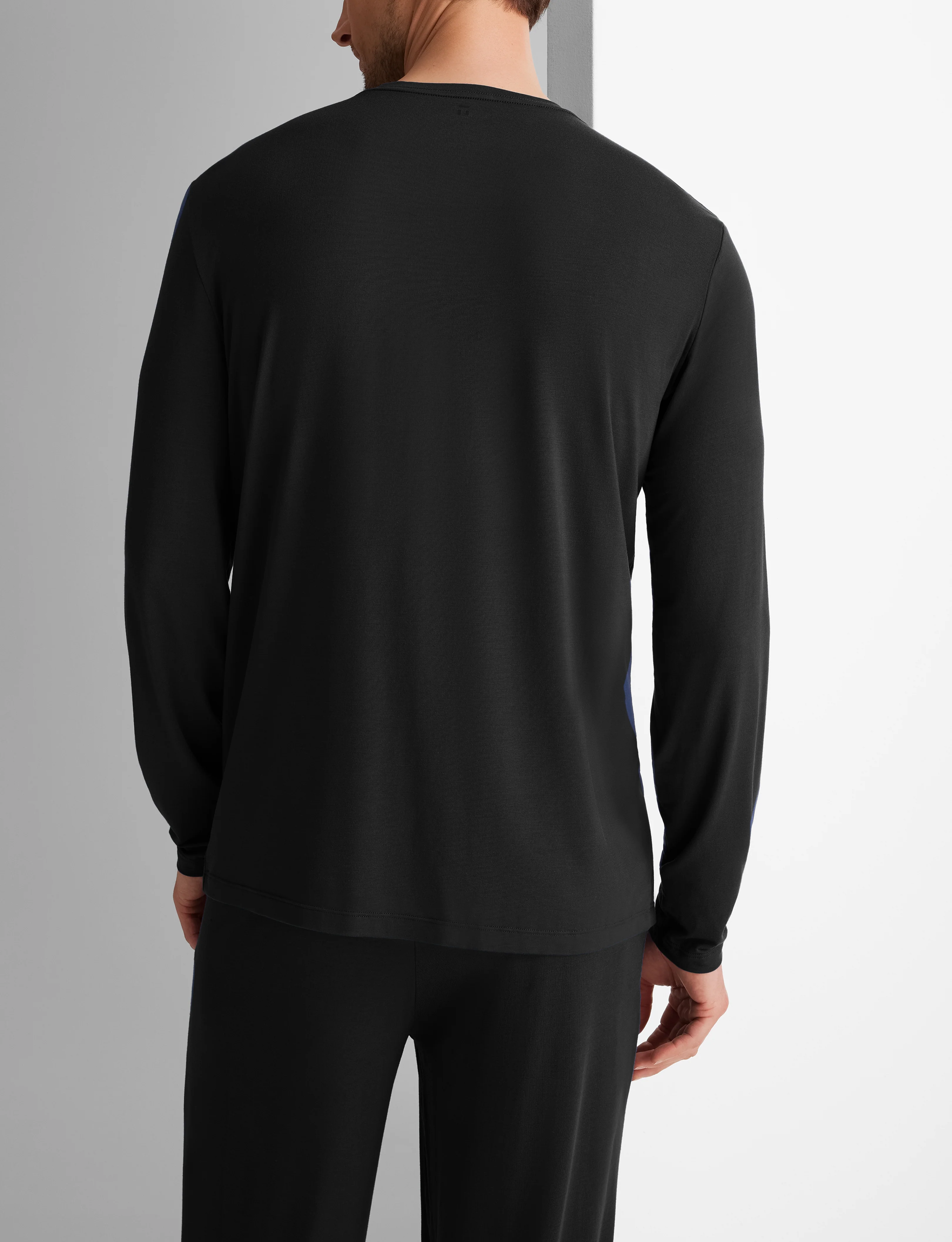 Second Skin Long Sleeve Sleep Tee - Image 9