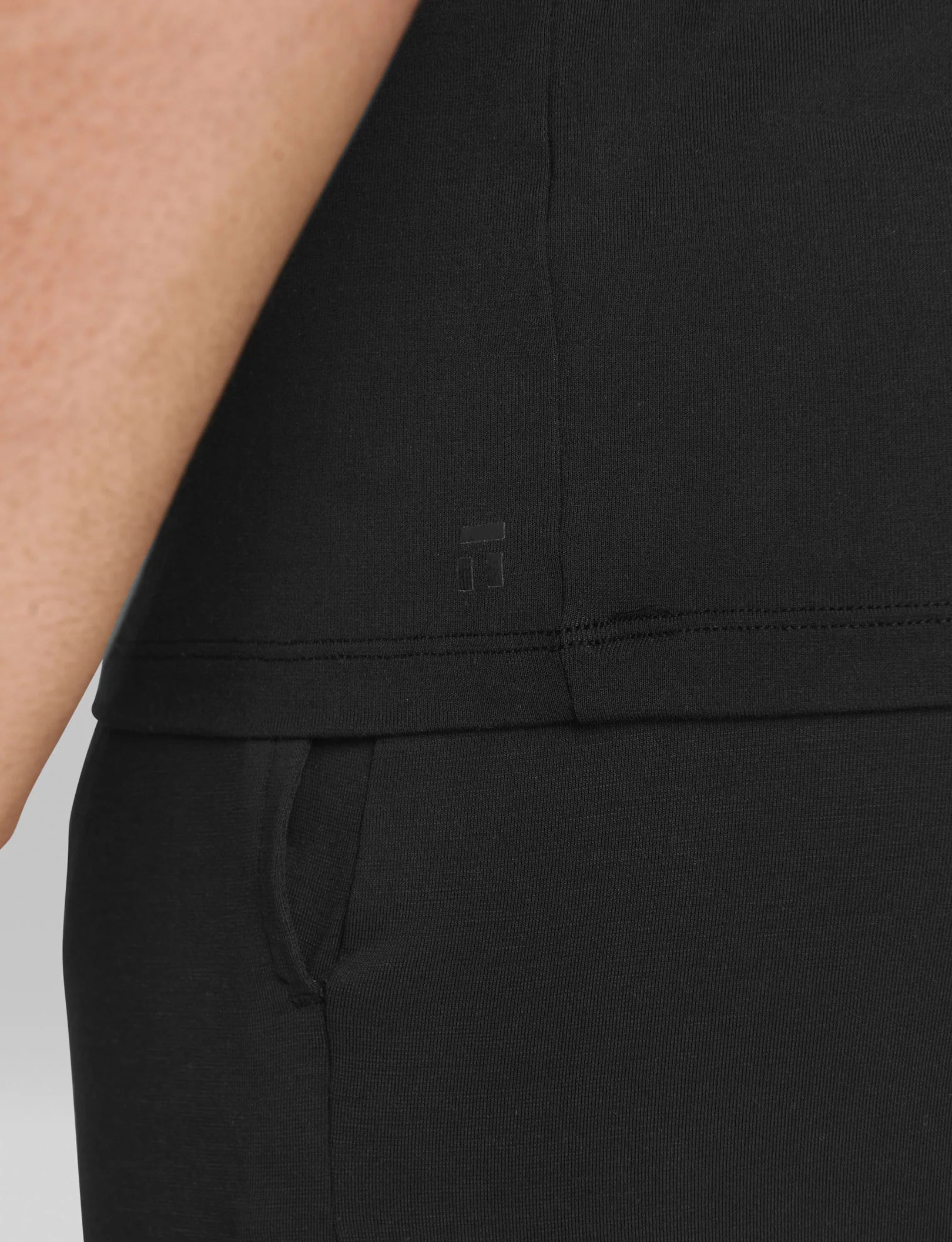 Second Skin Sleep Pocket Tee - Image 17