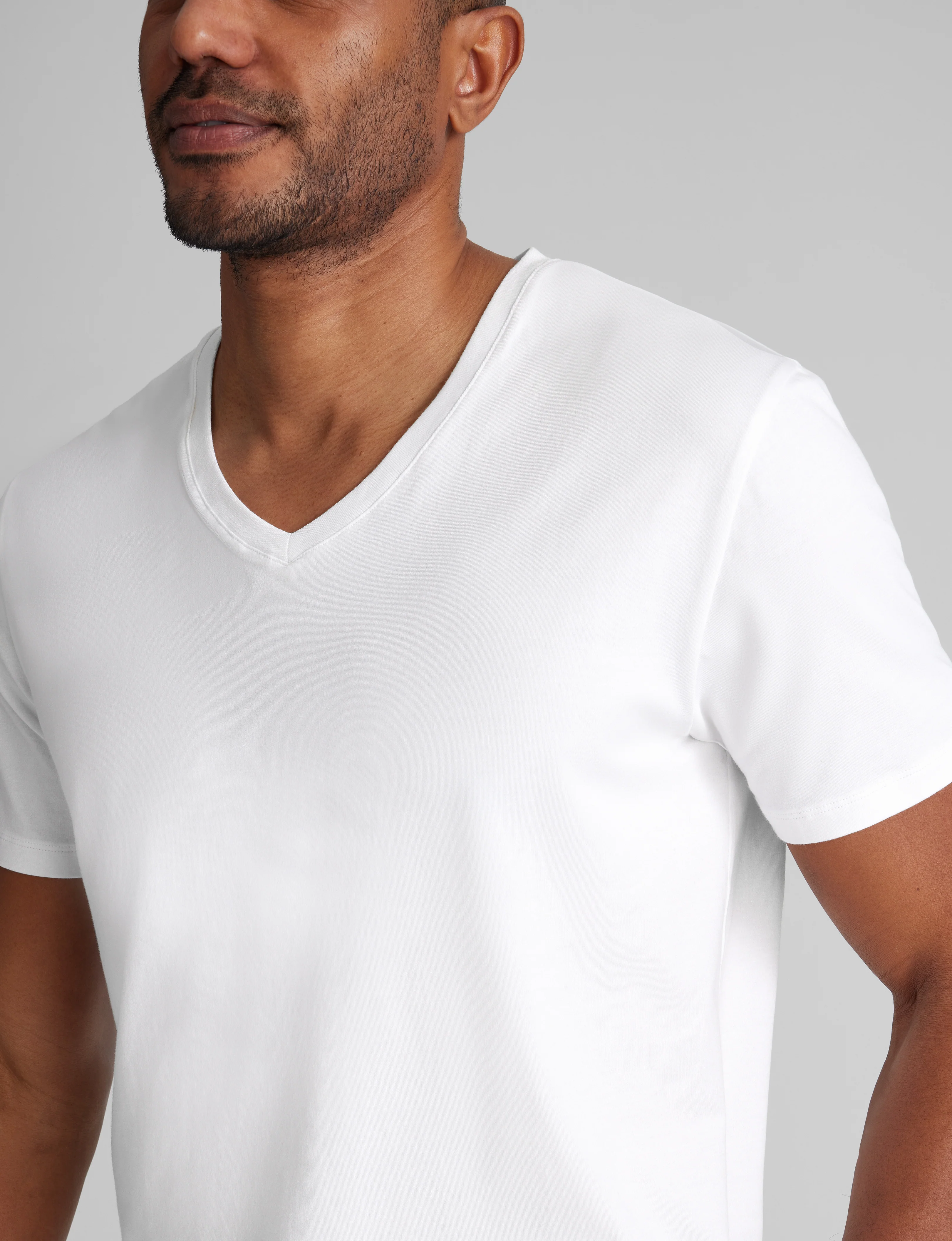 Second Skin V-Neck Tee - Image 12