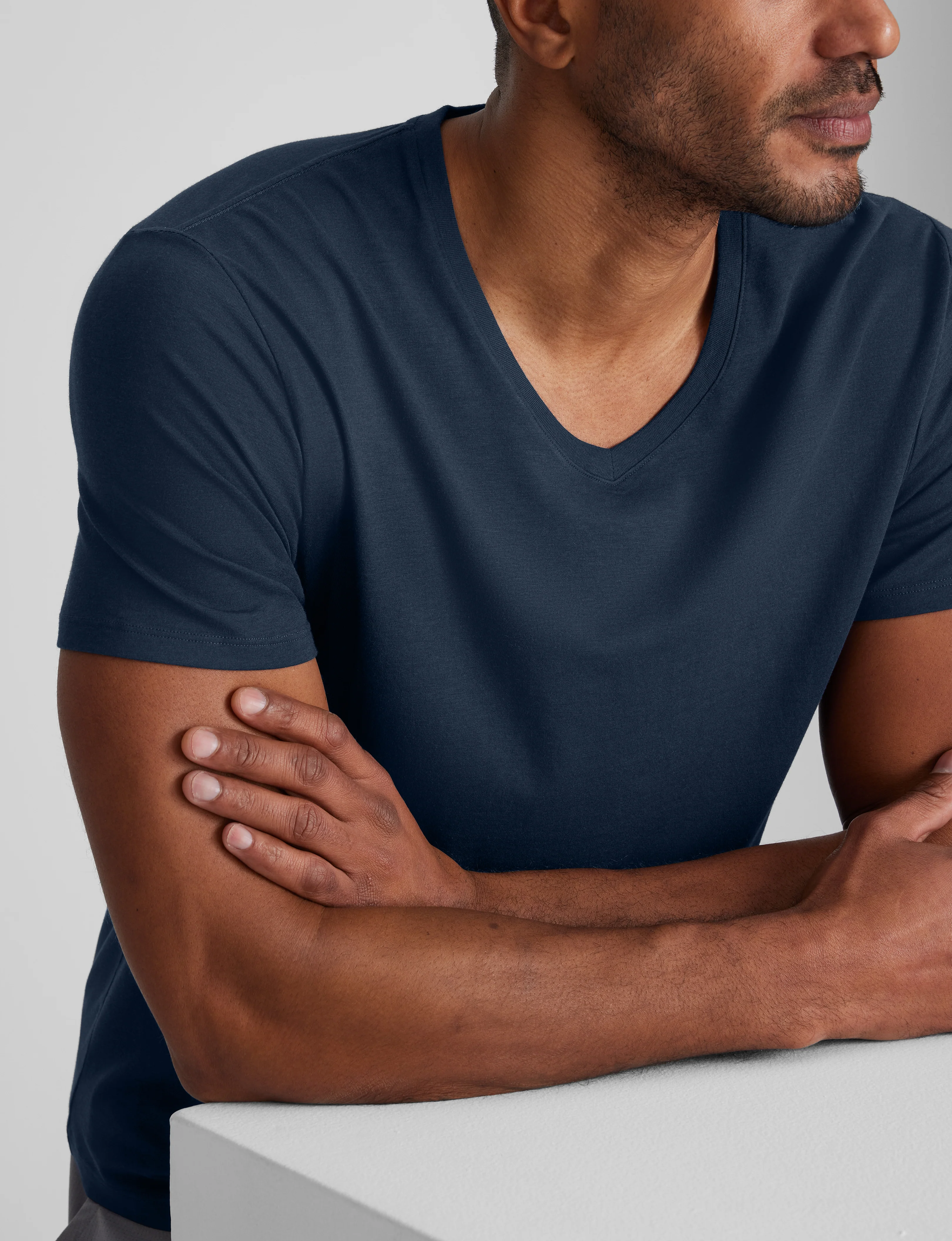 Second Skin V-Neck Tee - Image 15